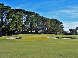 Royal Melbourne (Composite) 3rd Green